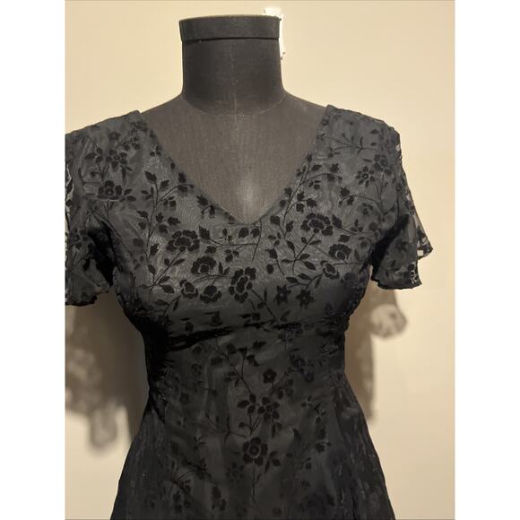 CDC Petites Black Floral Sheer Overlay Prom Homecoming Flirty Size 4 Dress - Picture 2 of 9